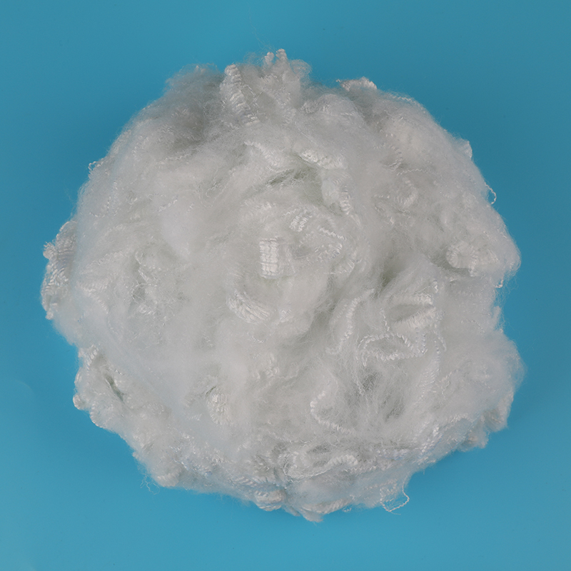 ألياف بوليستر أساسية غير منسوجة بيضاء (تُستخدم لتثقيب الإبرة) 6D × 51 مم